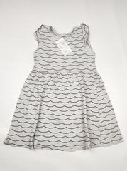 Buy online pre-used pre-loved 100% authentic & Original branded H&M (GST-1507) available in Pakistan. Top international brands avilable.