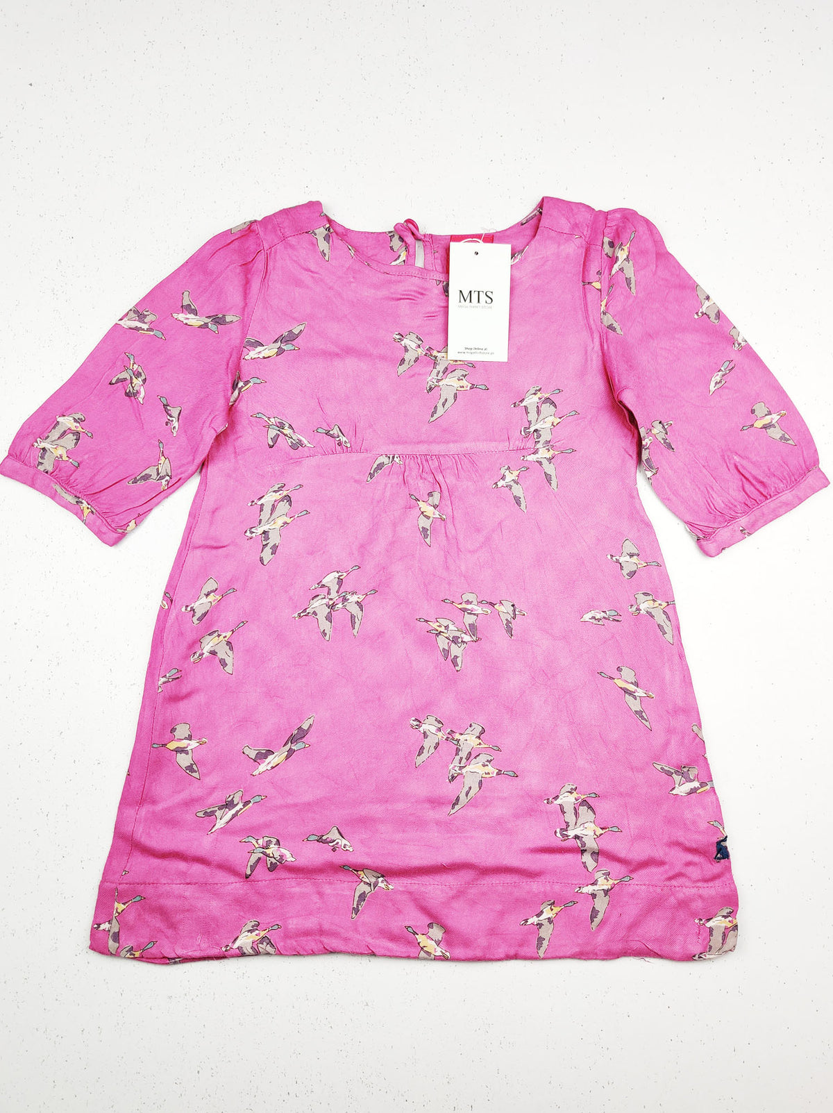 Buy online pre-used pre-loved 100% authentic & Original branded Joules (GST-1669) available in Pakistan. Top international brands avilable.
