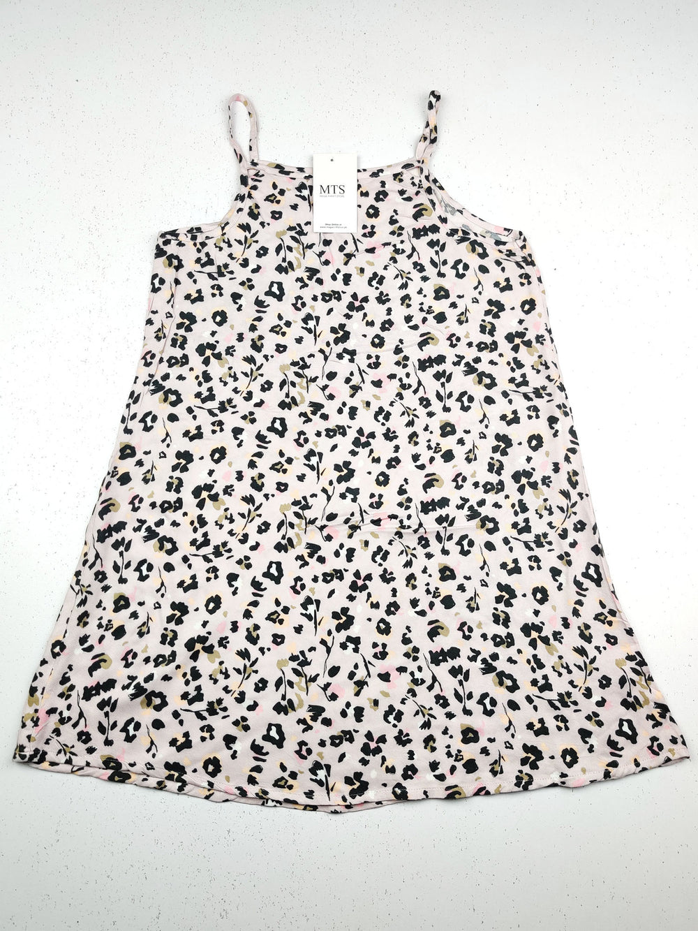 Buy online pre-used pre-loved 100% authentic & Original branded I Love Girls Wear (GST-1728) available in Pakistan. Top international brands avilable.