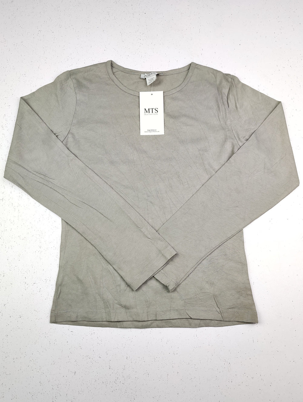 Buy online pre-used pre-loved 100% authentic & Original branded Primark (GST-1839) available in Pakistan. Top international brands avilable.