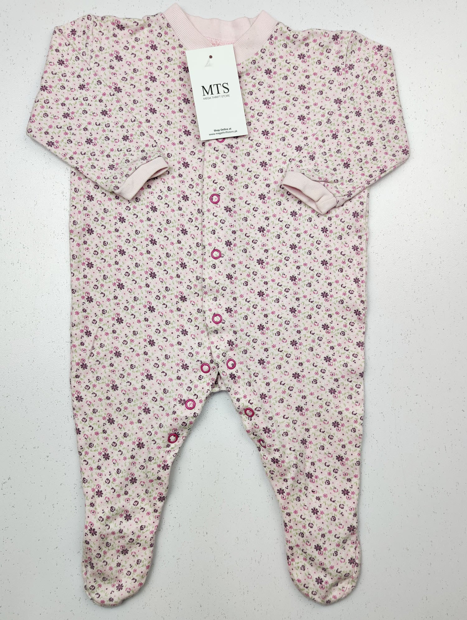 Buy online pre-used pre-loved 100% authentic & Original branded Unknown Brand (GST-244) available in Pakistan. Top international brands avilable.