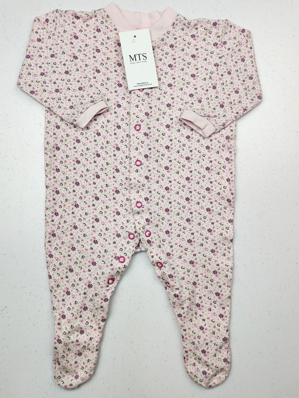 Buy online pre-used pre-loved 100% authentic & Original branded Unknown Brand (GST-244) available in Pakistan. Top international brands avilable.