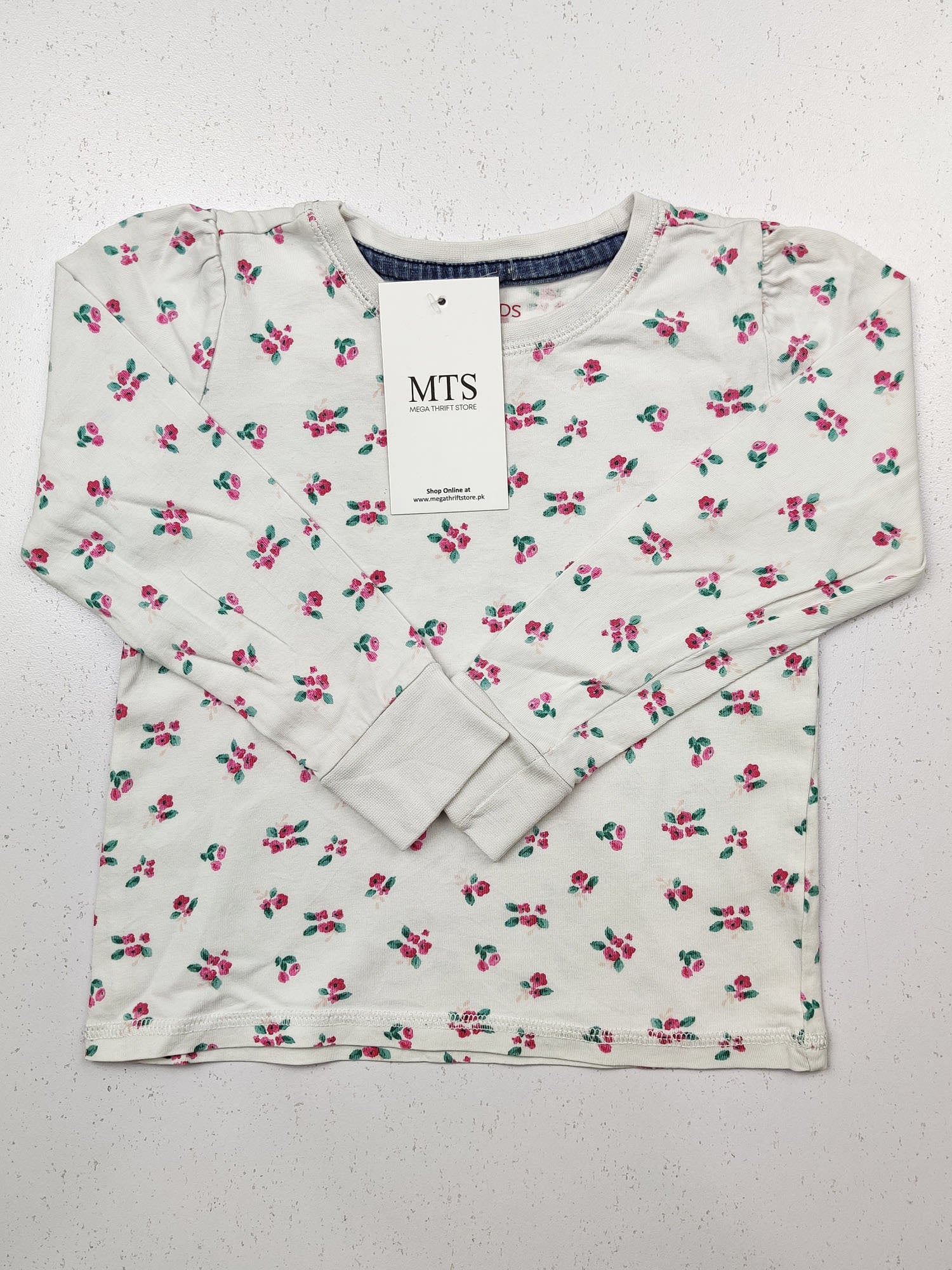 Buy online pre-used pre-loved 100% authentic & Original branded Tu (GST-268) available in Pakistan. Top international brands avilable.