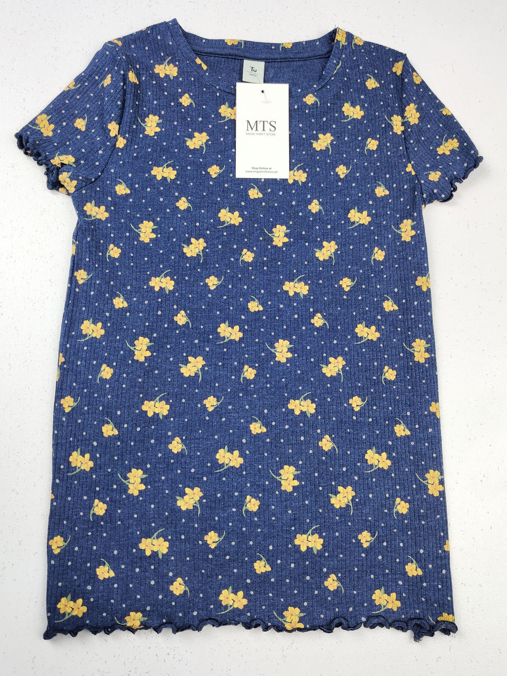 Buy online pre-used pre-loved 100% authentic & Original branded Tu (GST-443) available in Pakistan. Top international brands avilable.