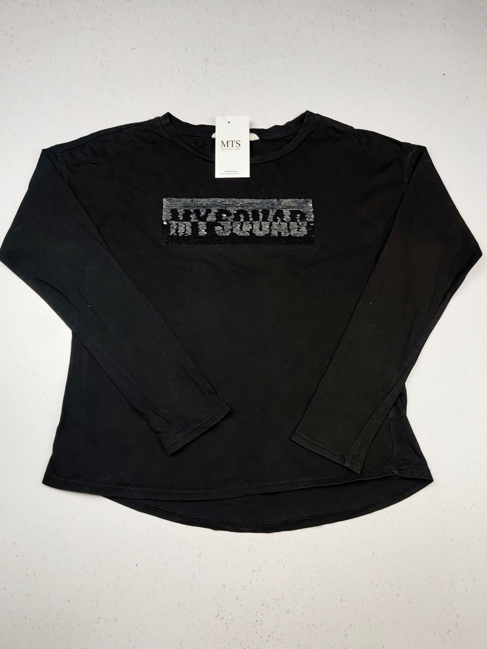 Buy online pre-used pre-loved 100% authentic & Original branded H&M (GST-555) available in Pakistan. Top international brands avilable.