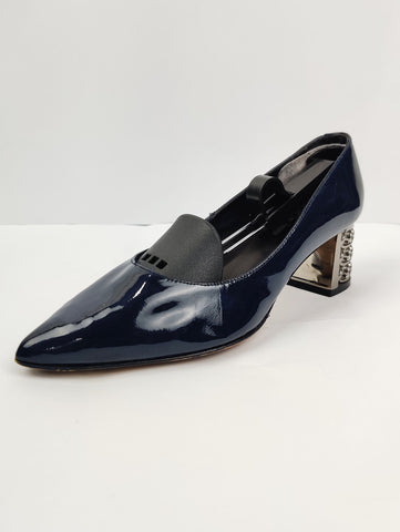 Buy online pre-used pre-loved 100% authentic & Original branded Roberto Botella (H-127) available in Pakistan. Top international brands avilable.