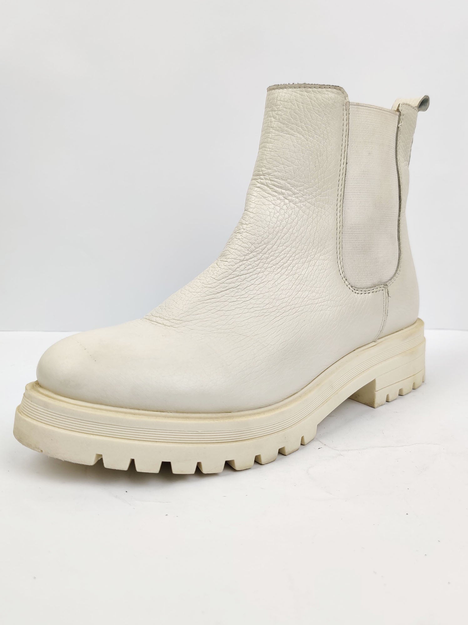 Buy online pre-used pre-loved 100% authentic & Original branded Lama (/) available in Pakistan. Top international brands avilable.