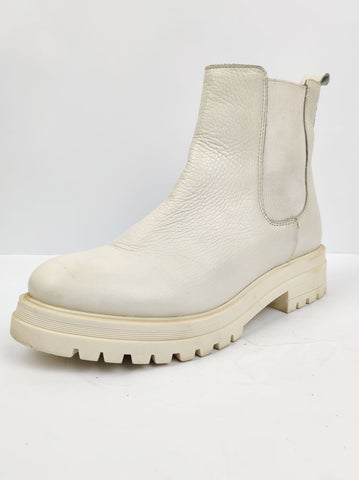 Buy online pre-used pre-loved 100% authentic & Original branded Lama (/) available in Pakistan. Top international brands avilable.