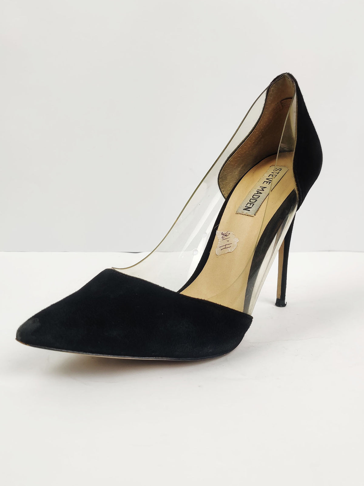 Buy online pre-used pre-loved 100% authentic & Original branded Steve Madden (H-180) available in Pakistan. Top international brands avilable.