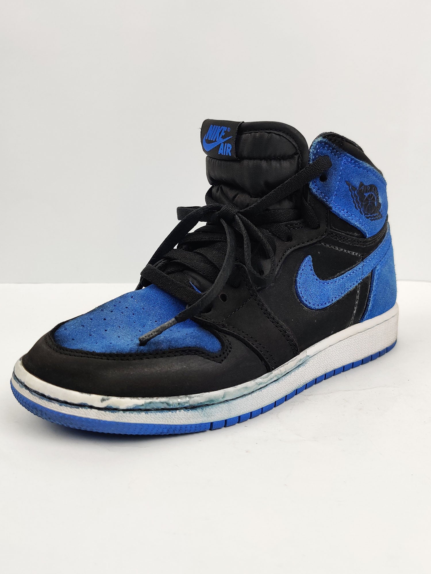 Buy online pre-used pre-loved 100% authentic & Original branded Nike Air Jordan (H-200) available in Pakistan. Top international brands avilable.