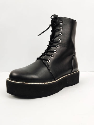 Buy online pre-used pre-loved 100% authentic & Original branded Asos (H-209) available in Pakistan. Top international brands avilable.