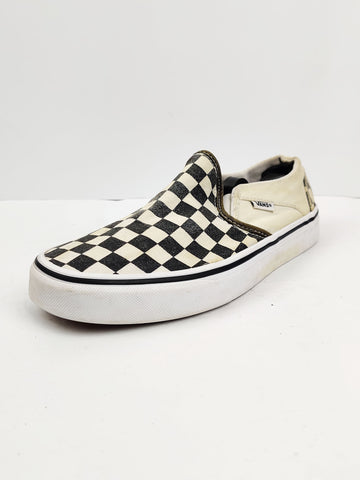 Buy online pre-used pre-loved 100% authentic & Original branded Vans (H-216) available in Pakistan. Top international brands avilable.