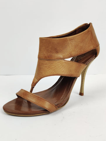 Buy online pre-used pre-loved 100% authentic & Original branded Aldo (H-30) available in Pakistan. Top international brands avilable.