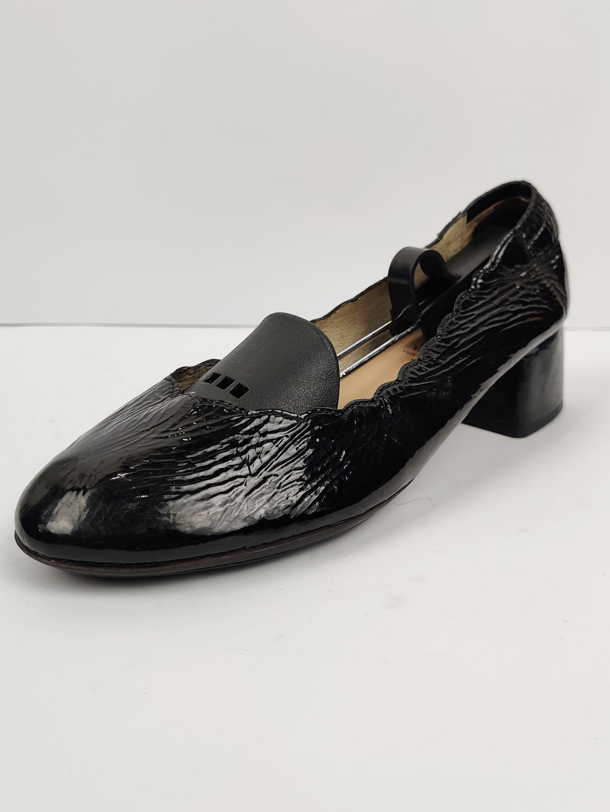 Buy online pre-used pre-loved 100% authentic & Original branded Wonders (H-79) available in Pakistan. Top international brands avilable.