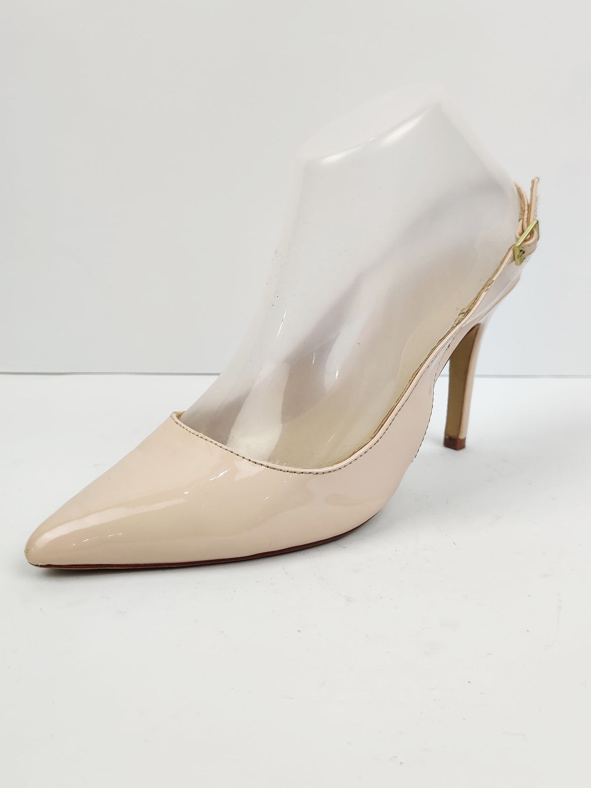 Buy online pre-used pre-loved 100% authentic & Original branded 1 Ft (H-92) available in Pakistan. Top international brands avilable.