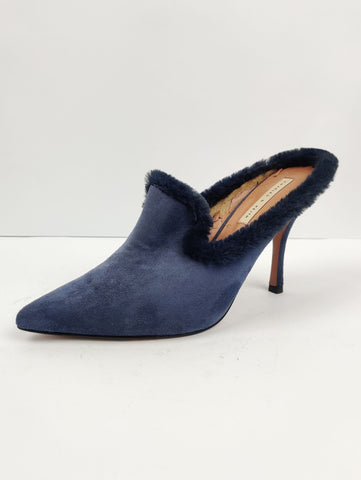 Buy online pre-used pre-loved 100% authentic & Original branded Charles & Keith (H-98) available in Pakistan. Top international brands avilable.