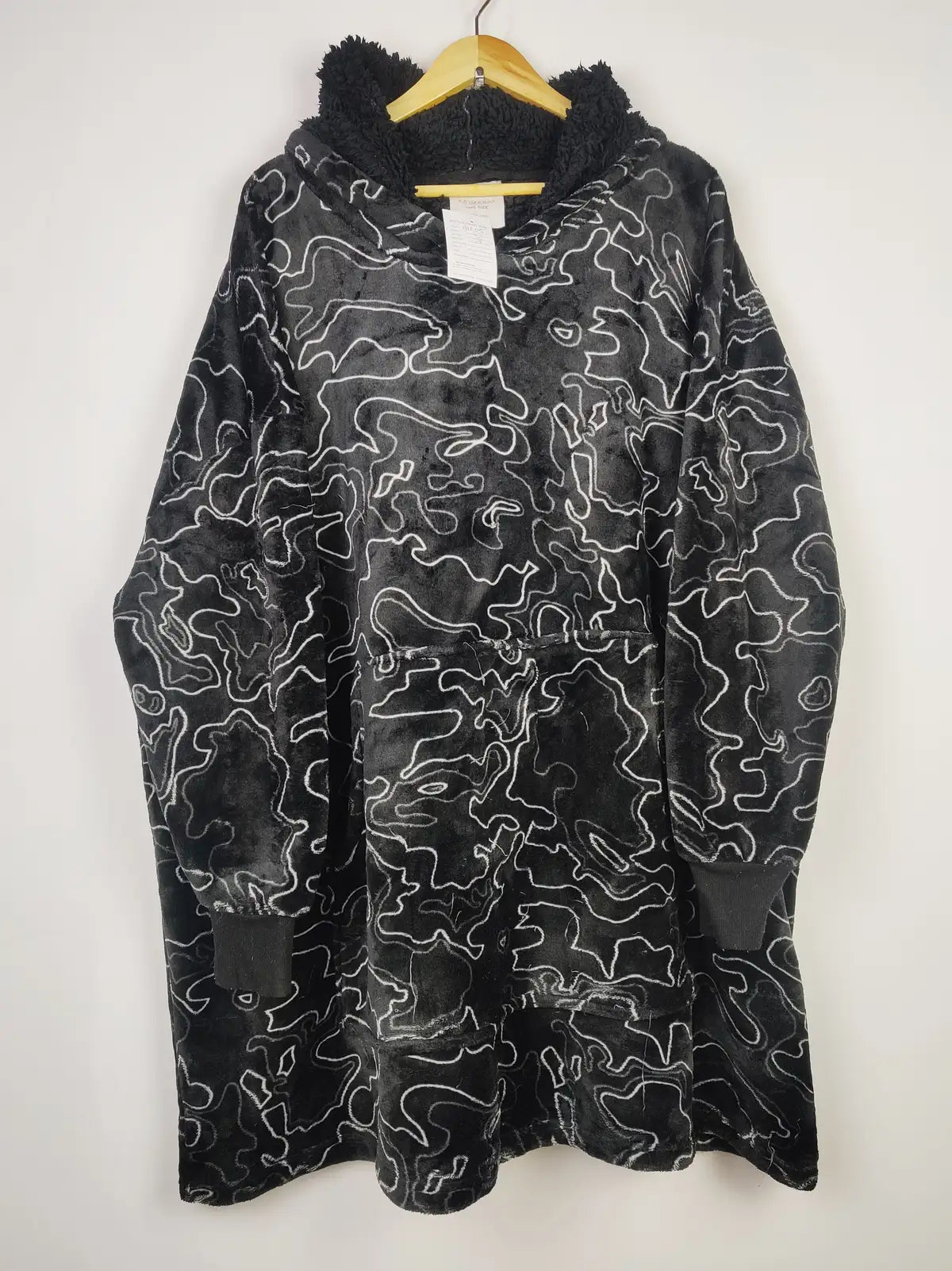 Buy online pre-used pre-loved 100% authentic & Original branded Primark (HH-05) available in Pakistan. Top international brands avilable.