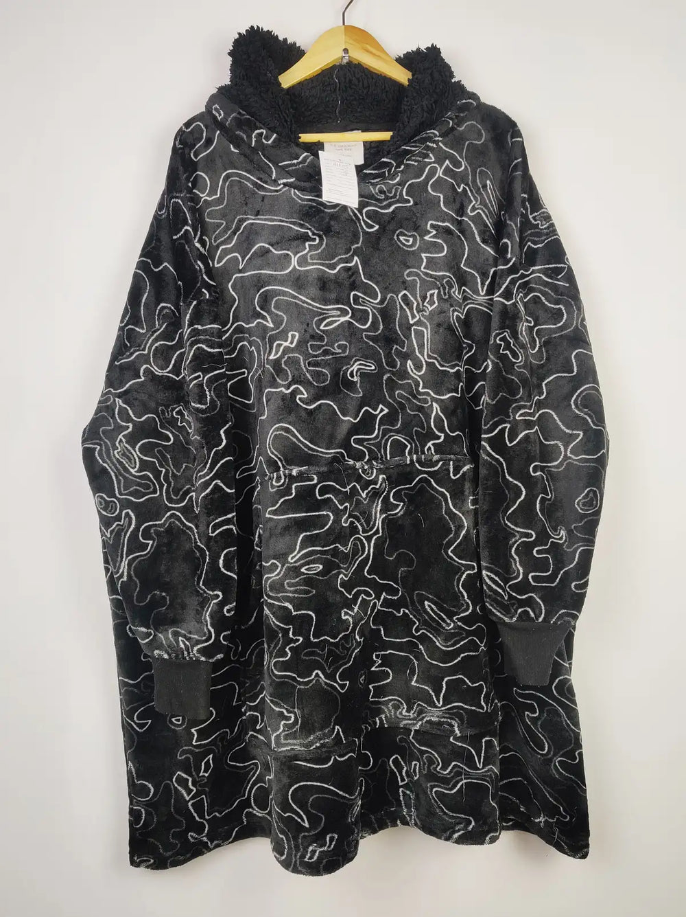 Buy online pre-used pre-loved 100% authentic & Original branded Primark (HH-05) available in Pakistan. Top international brands avilable.