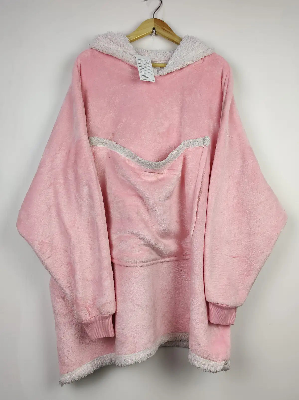 Buy online pre-used pre-loved 100% authentic & Original branded Unknown Brand (HH-145) available in Pakistan. Top international brands avilable.