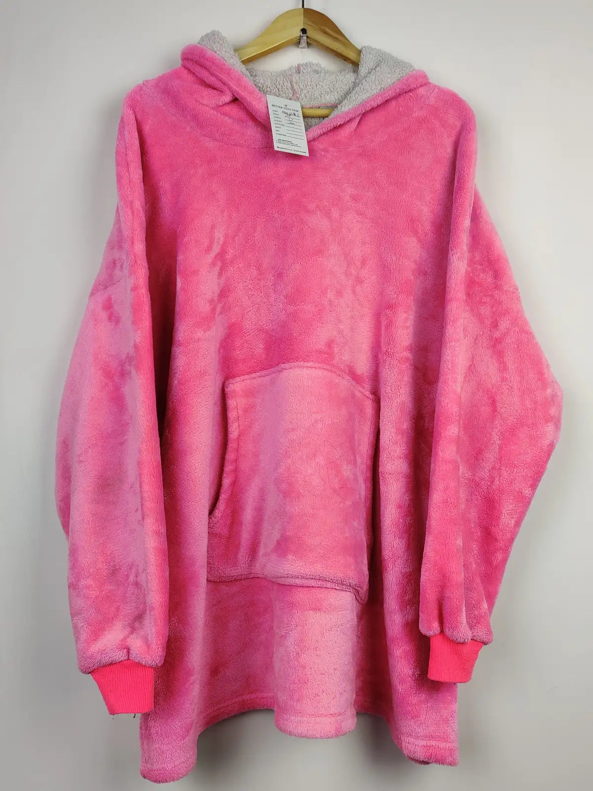 Buy online pre-used pre-loved 100% authentic & Original branded Unknown Brand (HH-162) available in Pakistan. Top international brands avilable.