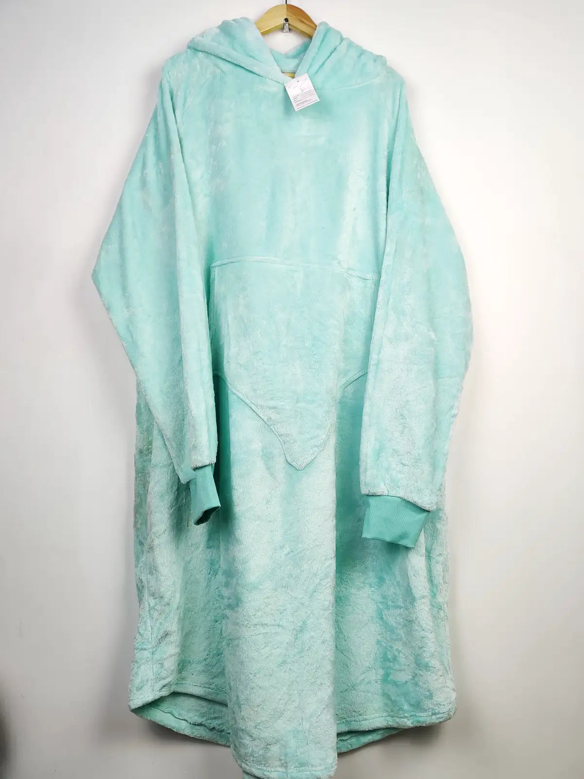 Buy online pre-used pre-loved 100% authentic & Original branded Unknown Brand (HH-216) available in Pakistan. Top international brands avilable.