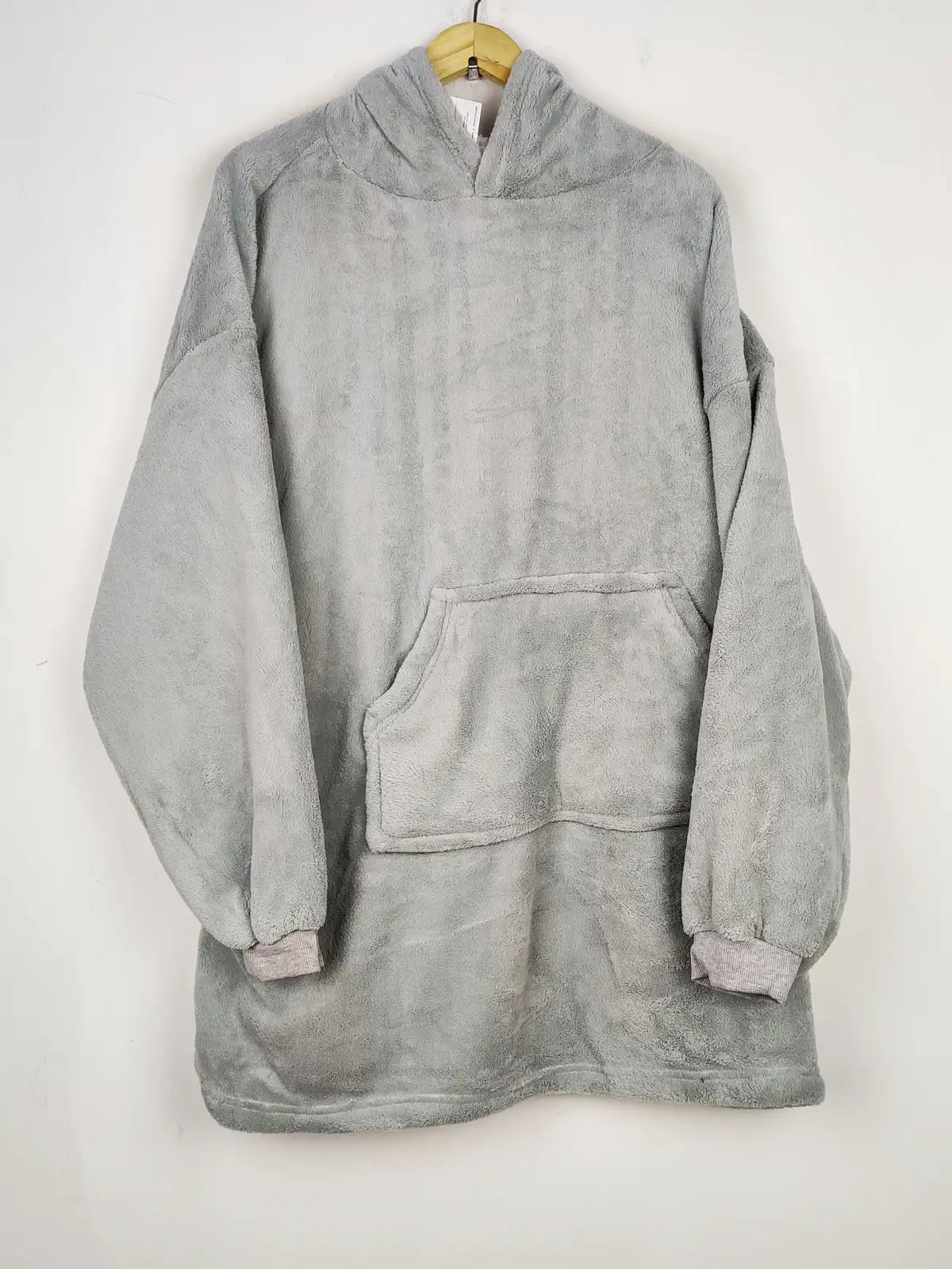 Buy online pre-used pre-loved 100% authentic & Original branded Unknown Brand (HH-289) available in Pakistan. Top international brands avilable.