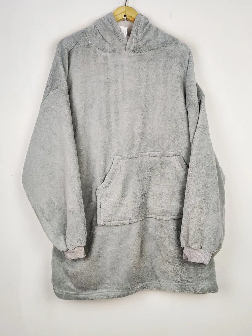 Buy online pre-used pre-loved 100% authentic & Original branded Unknown Brand (HH-289) available in Pakistan. Top international brands avilable.