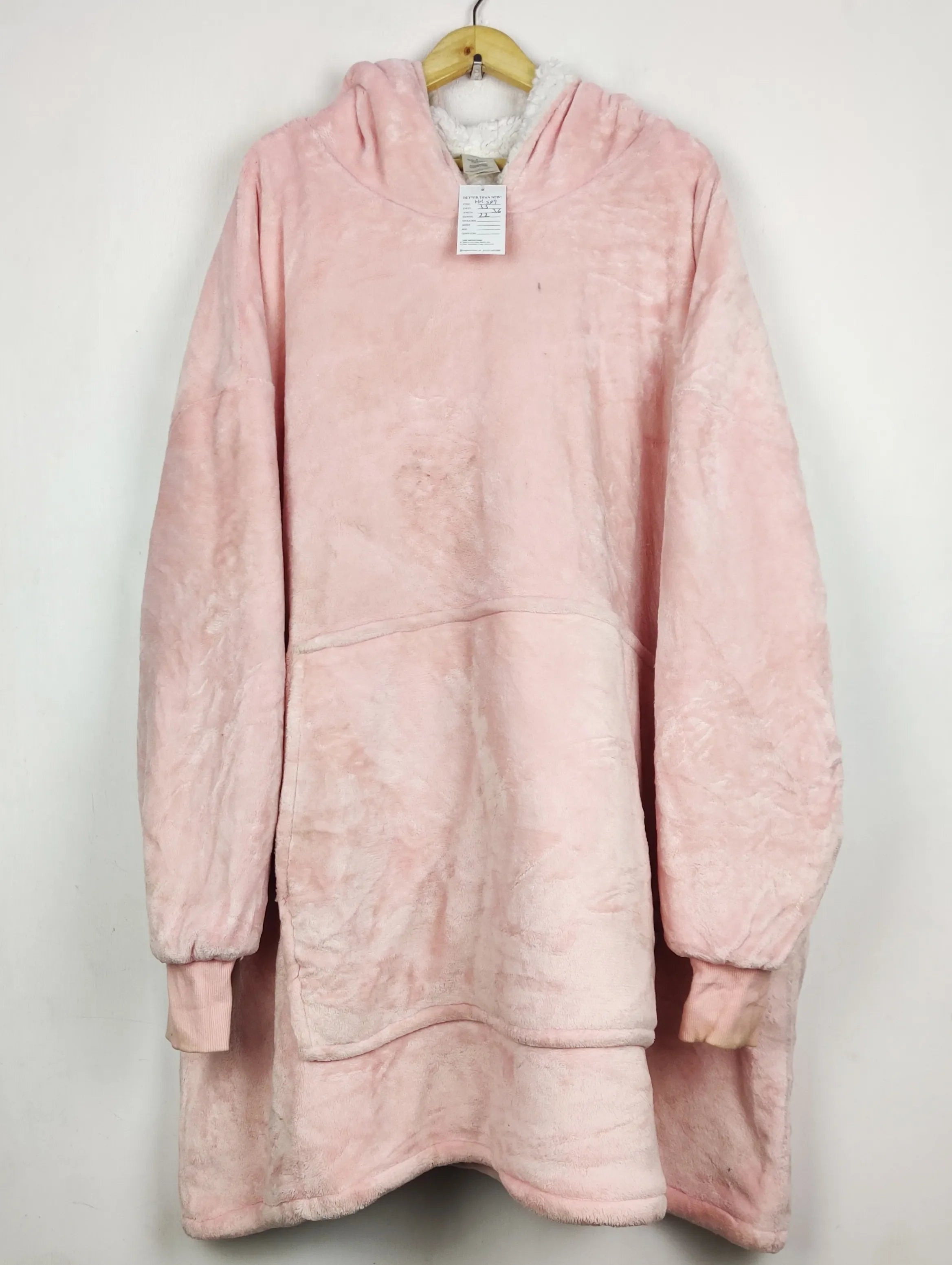 Buy online pre-used pre-loved 100% authentic & Original branded Davie Clothing (HH-509) available in Pakistan. Top international brands avilable.