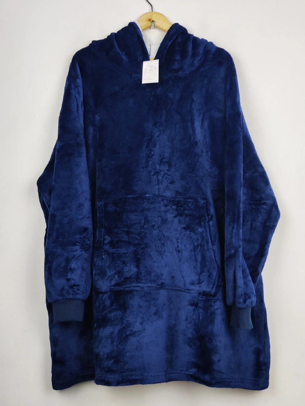 Buy online pre-used pre-loved 100% authentic & Original branded Unknown Brand (HH-557) available in Pakistan. Top international brands avilable.