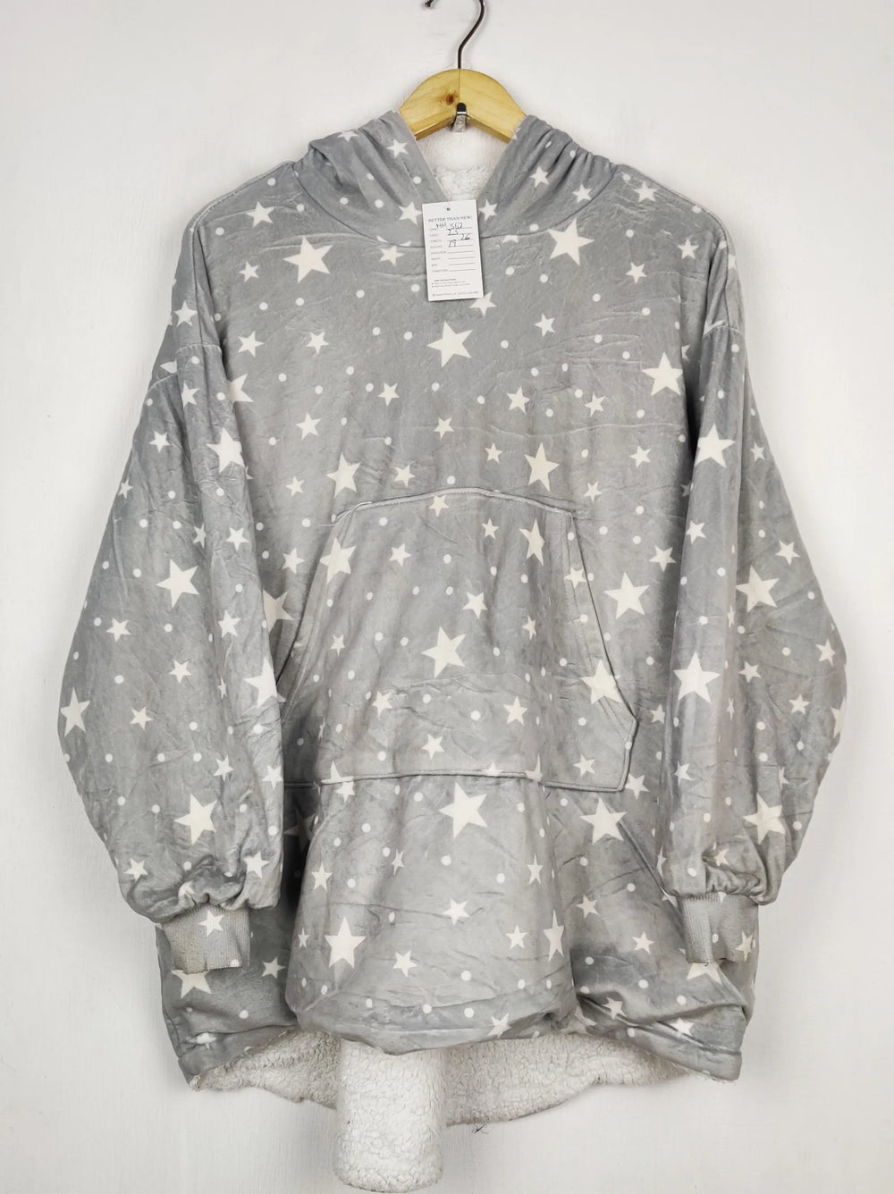 Buy online pre-used pre-loved 100% authentic & Original branded Unknown Brand (HH-567) available in Pakistan. Top international brands avilable.