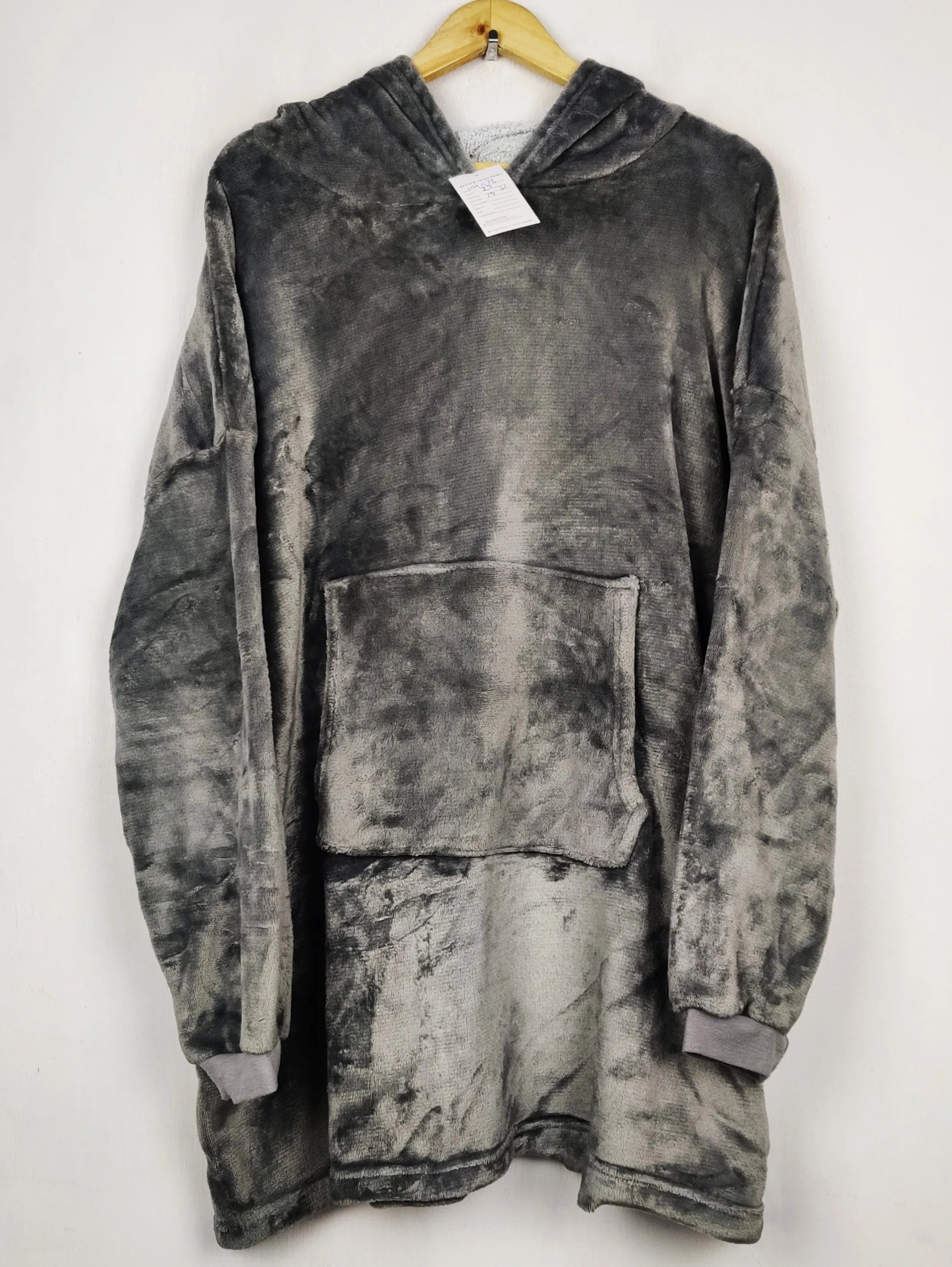 Buy online pre-used pre-loved 100% authentic & Original branded Unknown Brand (HH-578) available in Pakistan. Top international brands avilable.