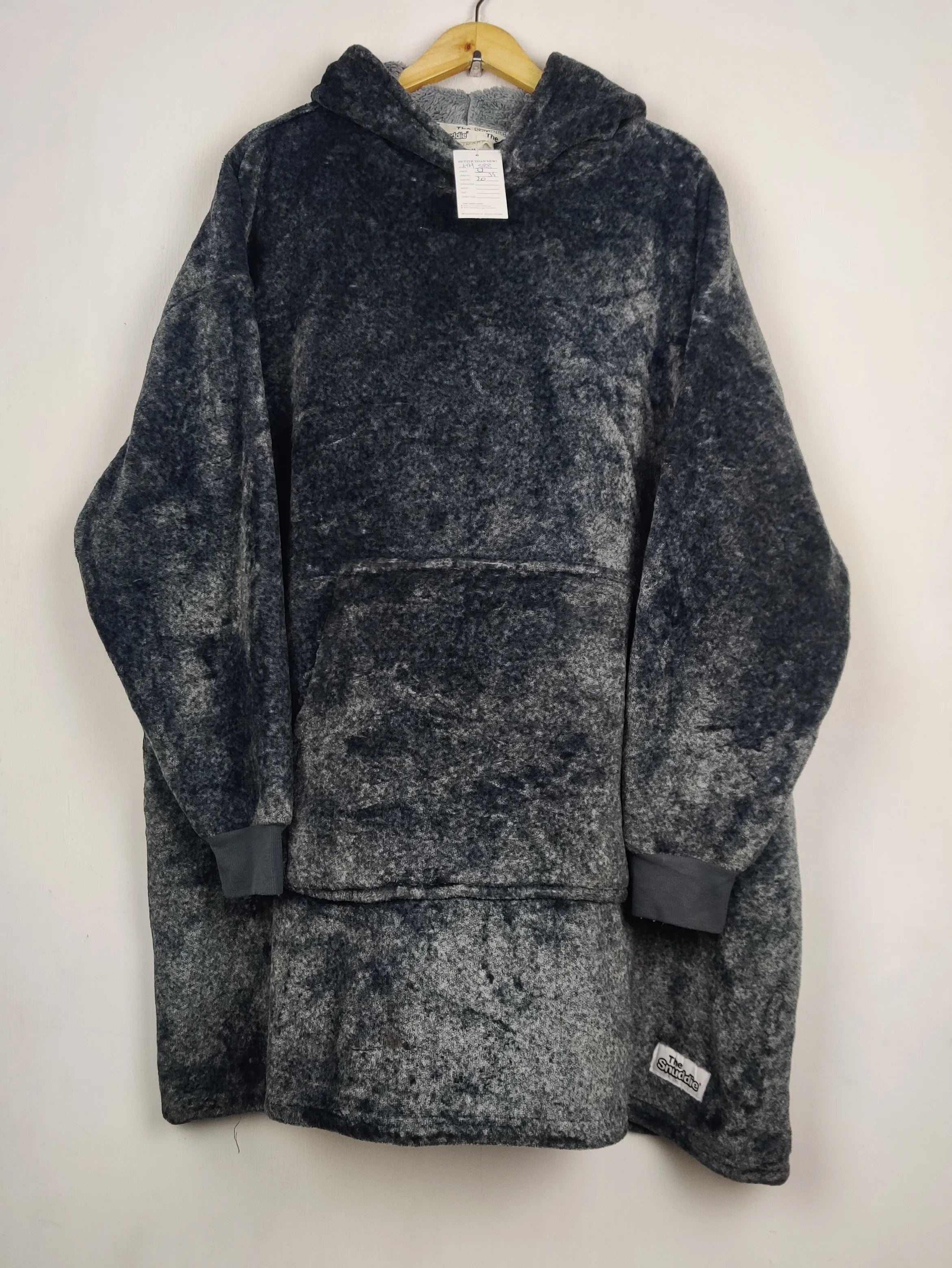 Buy online pre-used pre-loved 100% authentic & Original branded Primark (HH-588) available in Pakistan. Top international brands avilable.