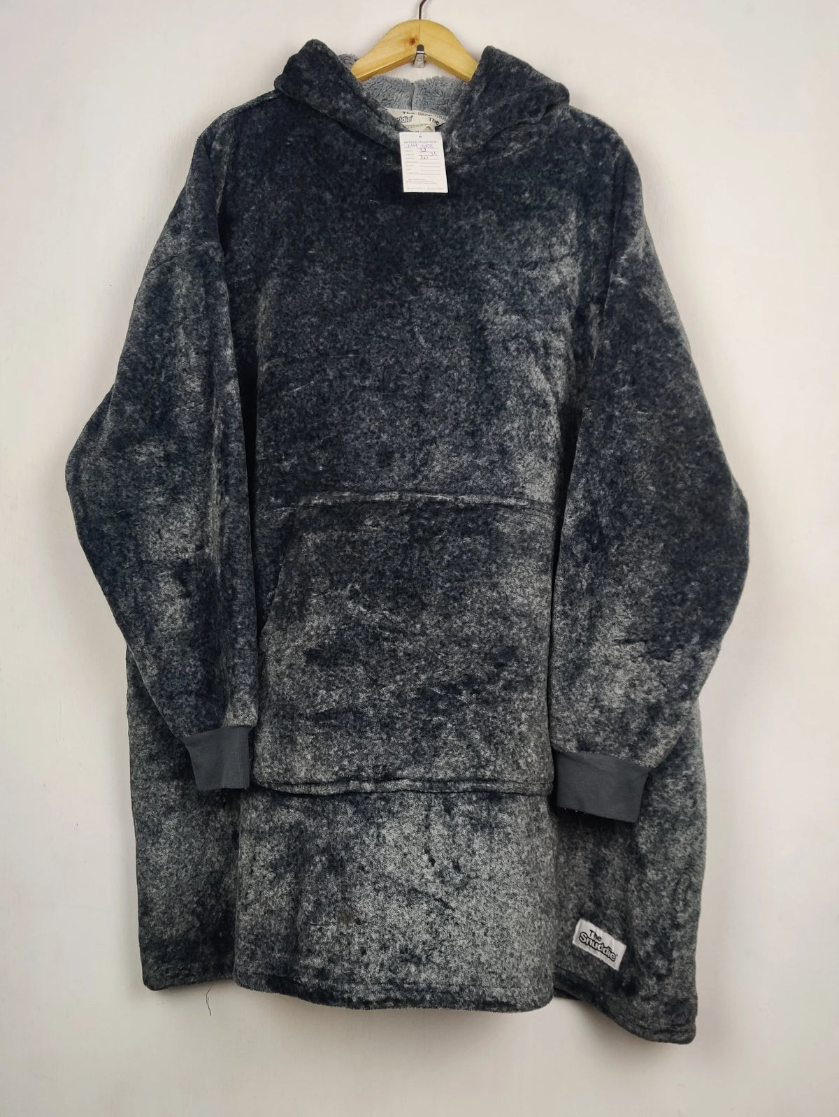 Buy online pre-used pre-loved 100% authentic & Original branded Primark (HH-588) available in Pakistan. Top international brands avilable.