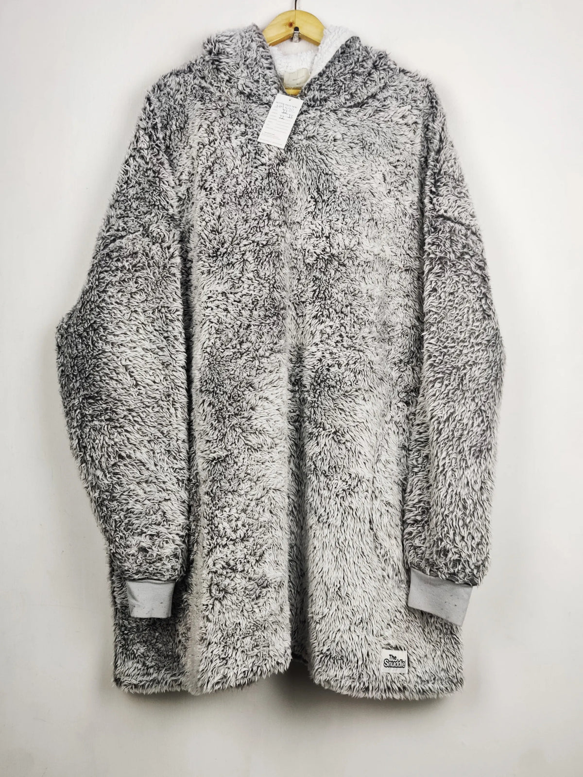 Buy online pre-used pre-loved 100% authentic & Original branded Primark (HH-590) available in Pakistan. Top international brands avilable.