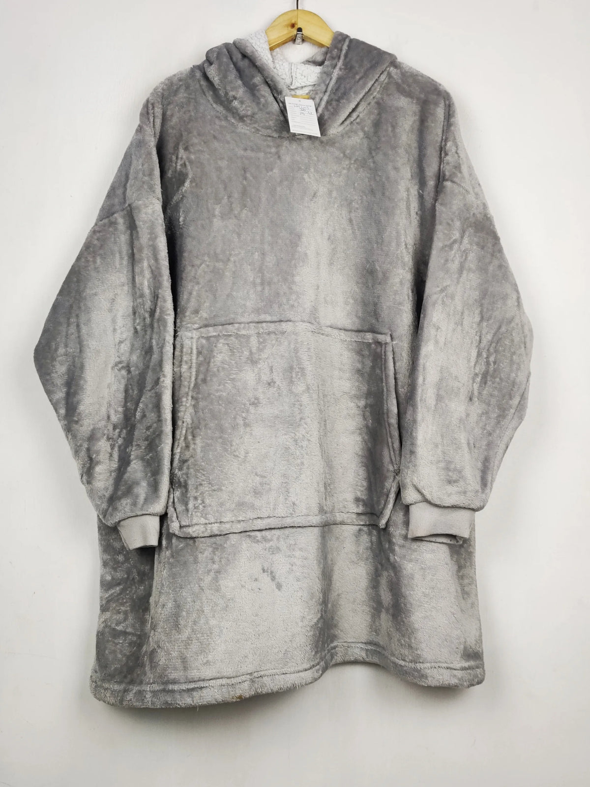 Buy online pre-used pre-loved 100% authentic & Original branded Unknown Brand (HH-603) available in Pakistan. Top international brands avilable.
