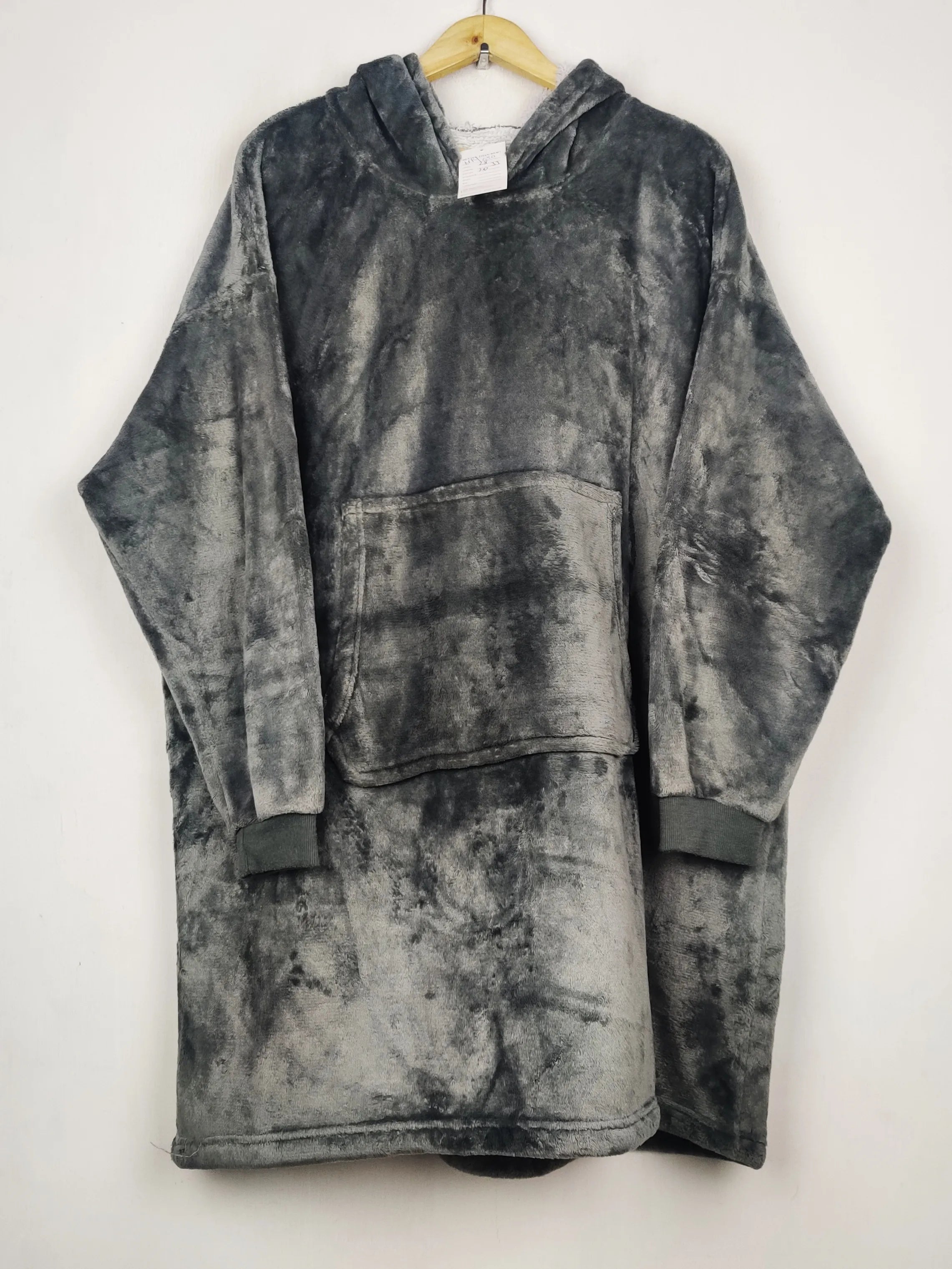 Buy online pre-used pre-loved 100% authentic & Original branded Unknown Brand (HH-630) available in Pakistan. Top international brands avilable.