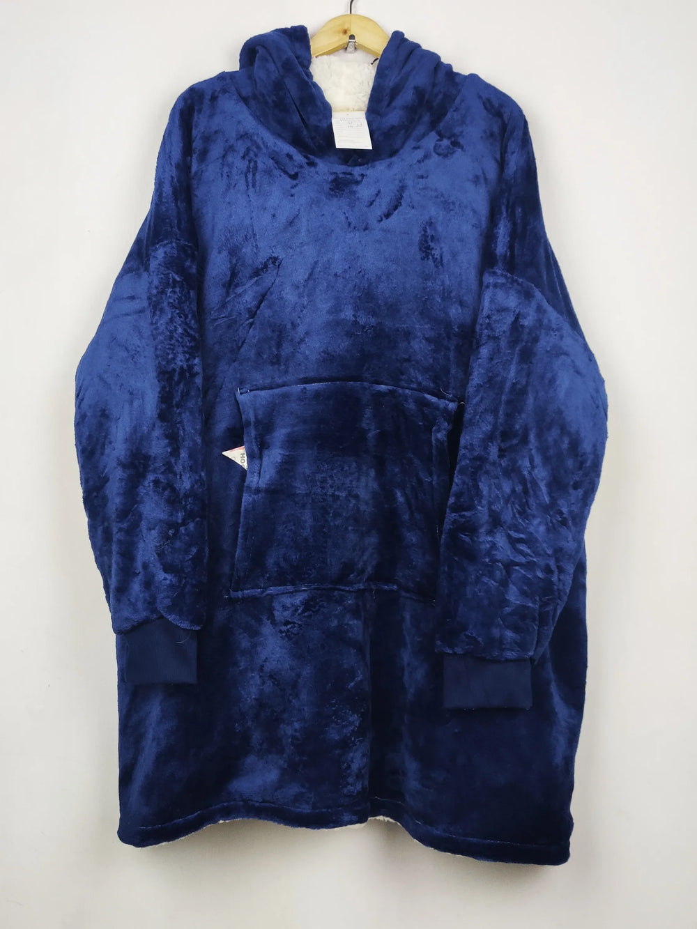 Buy online pre-used pre-loved 100% authentic & Original branded Unknown Brand (HH-639) available in Pakistan. Top international brands avilable.