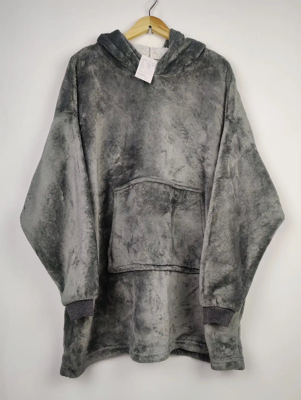 Buy online pre-used pre-loved 100% authentic & Original branded Unknown Brand (HH-83) available in Pakistan. Top international brands avilable.