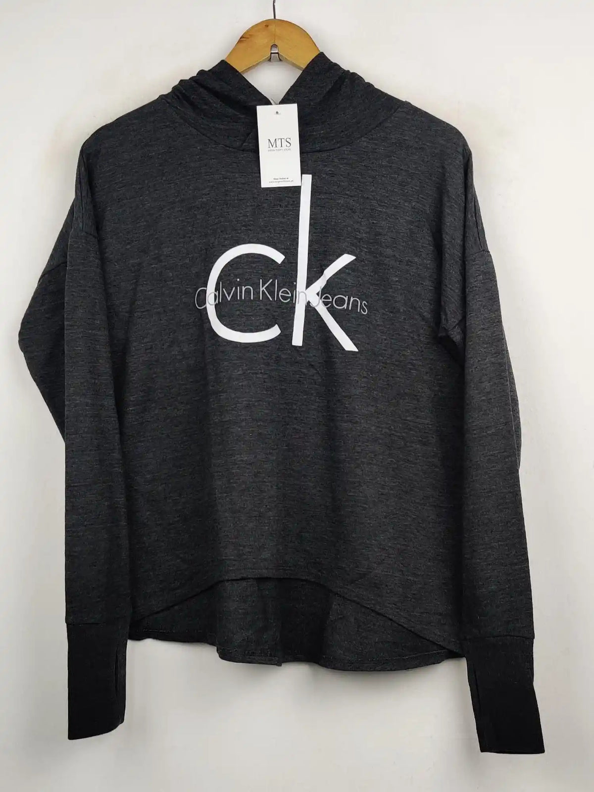 Buy online pre-used pre-loved 100% authentic & Original branded Calvin Klein (HS-784) available in Pakistan. Top international brands avilable.