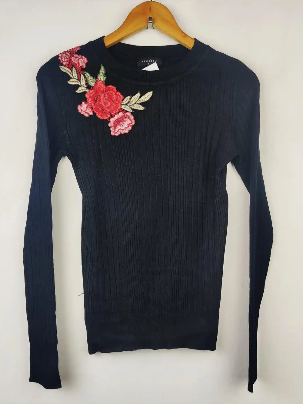 Buy online pre-used pre-loved 100% authentic & Original branded New Look (HT-1295) available in Pakistan. Top international brands avilable.