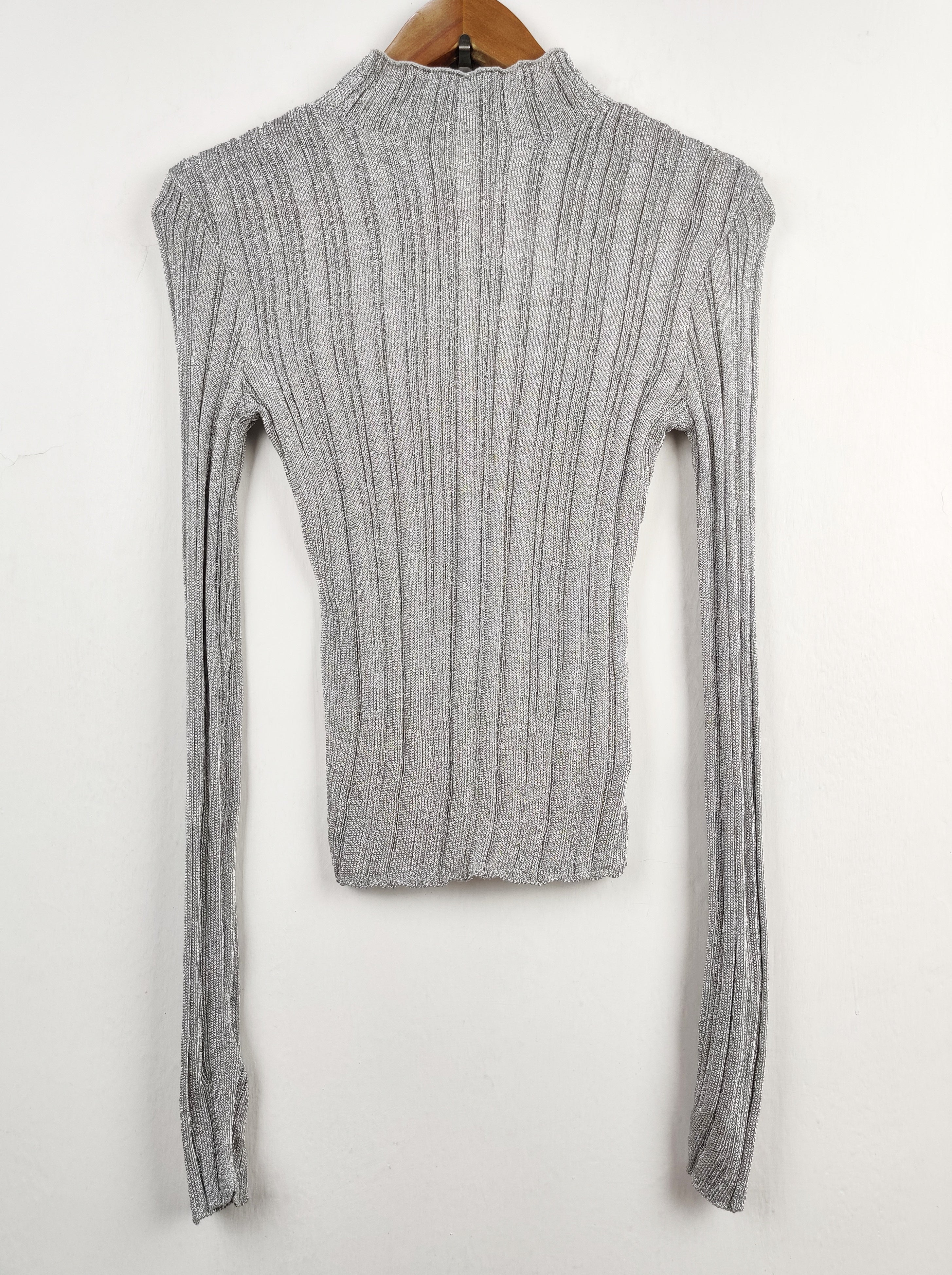 Buy online pre-used pre-loved 100% authentic & Original branded H&M (HT-1541) available in Pakistan. Top international brands avilable.