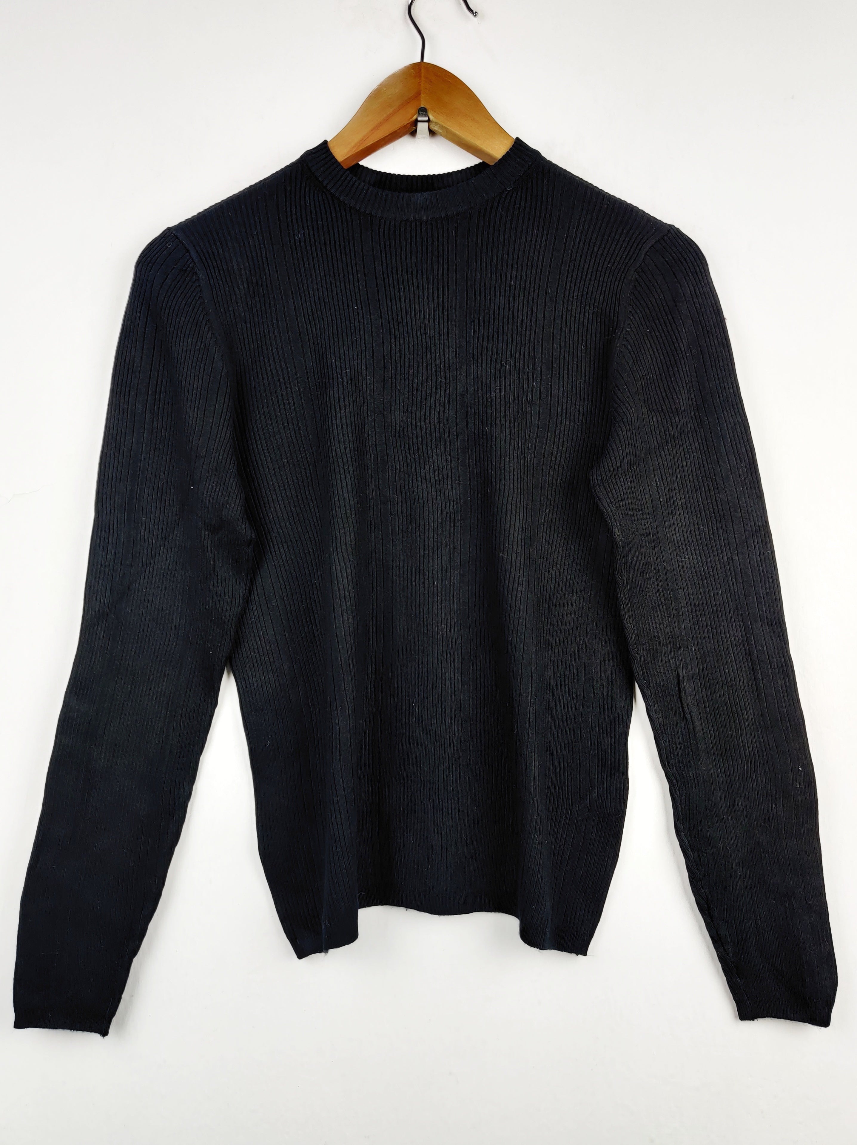 Buy online pre-used pre-loved 100% authentic & Original branded Marks & Spencer (HT-1694) available in Pakistan. Top international brands avilable.