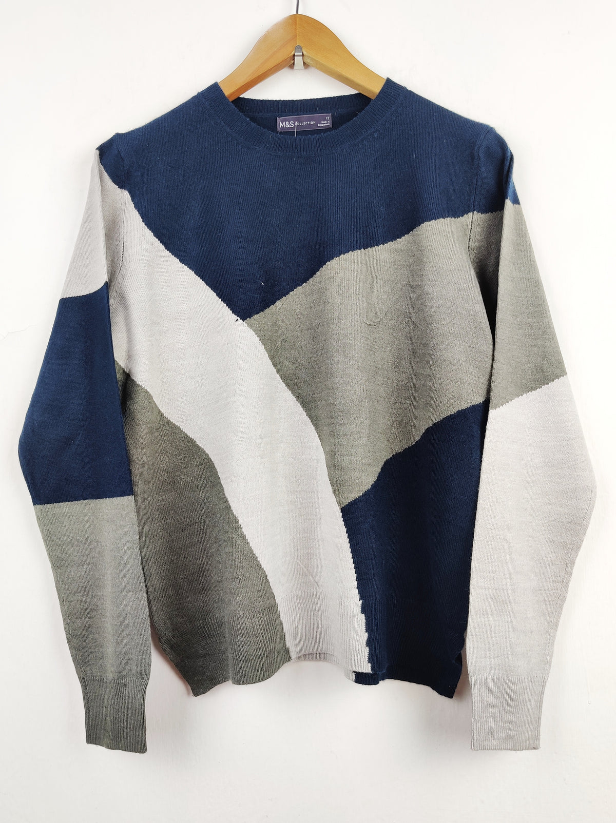 Buy online pre-used pre-loved 100% authentic & Original branded Marks & Spencer (HT-1765) available in Pakistan. Top international brands avilable.