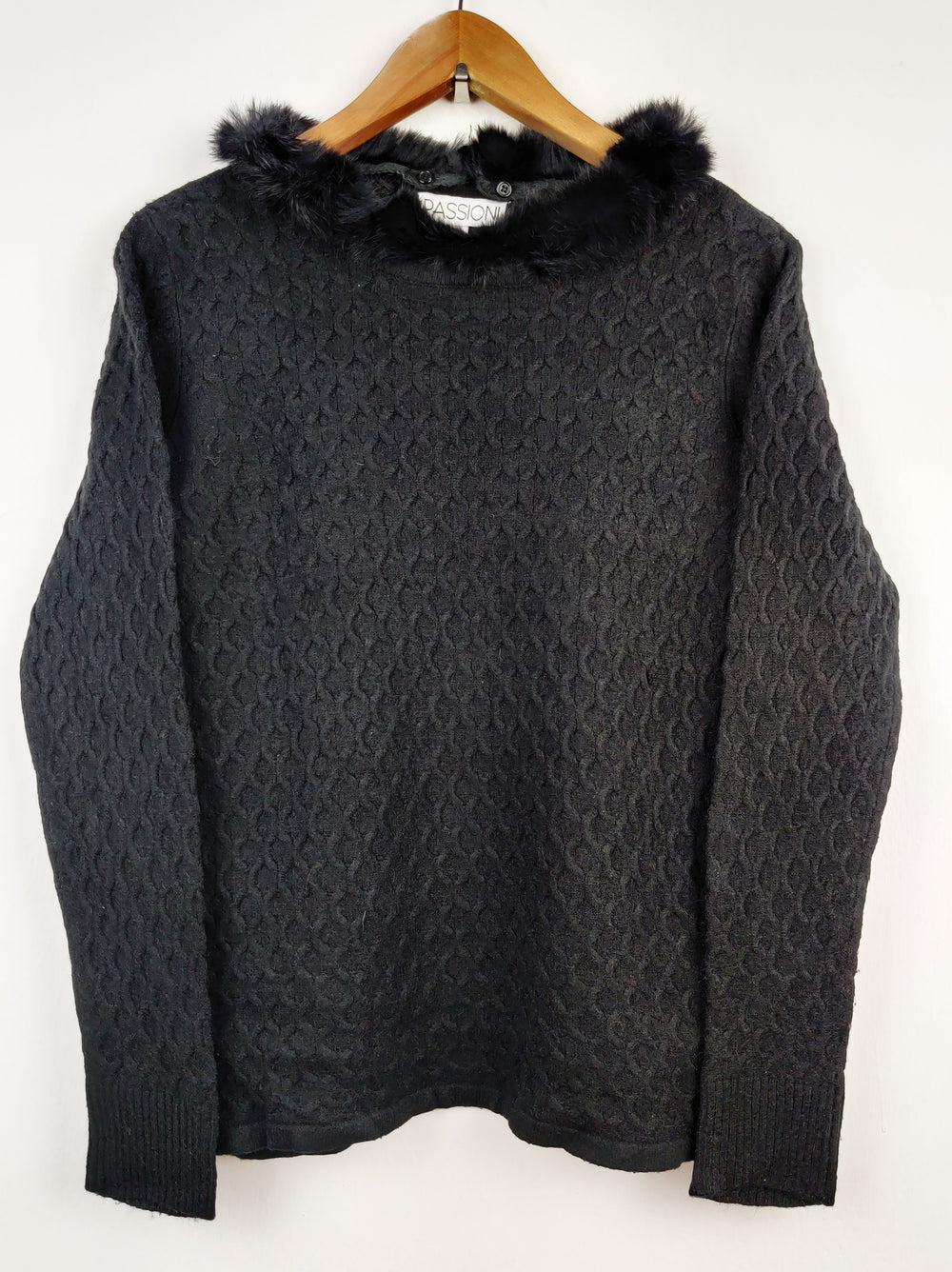 Buy online pre-used pre-loved 100% authentic & Original branded Passioni (HT-1769) available in Pakistan. Top international brands avilable.