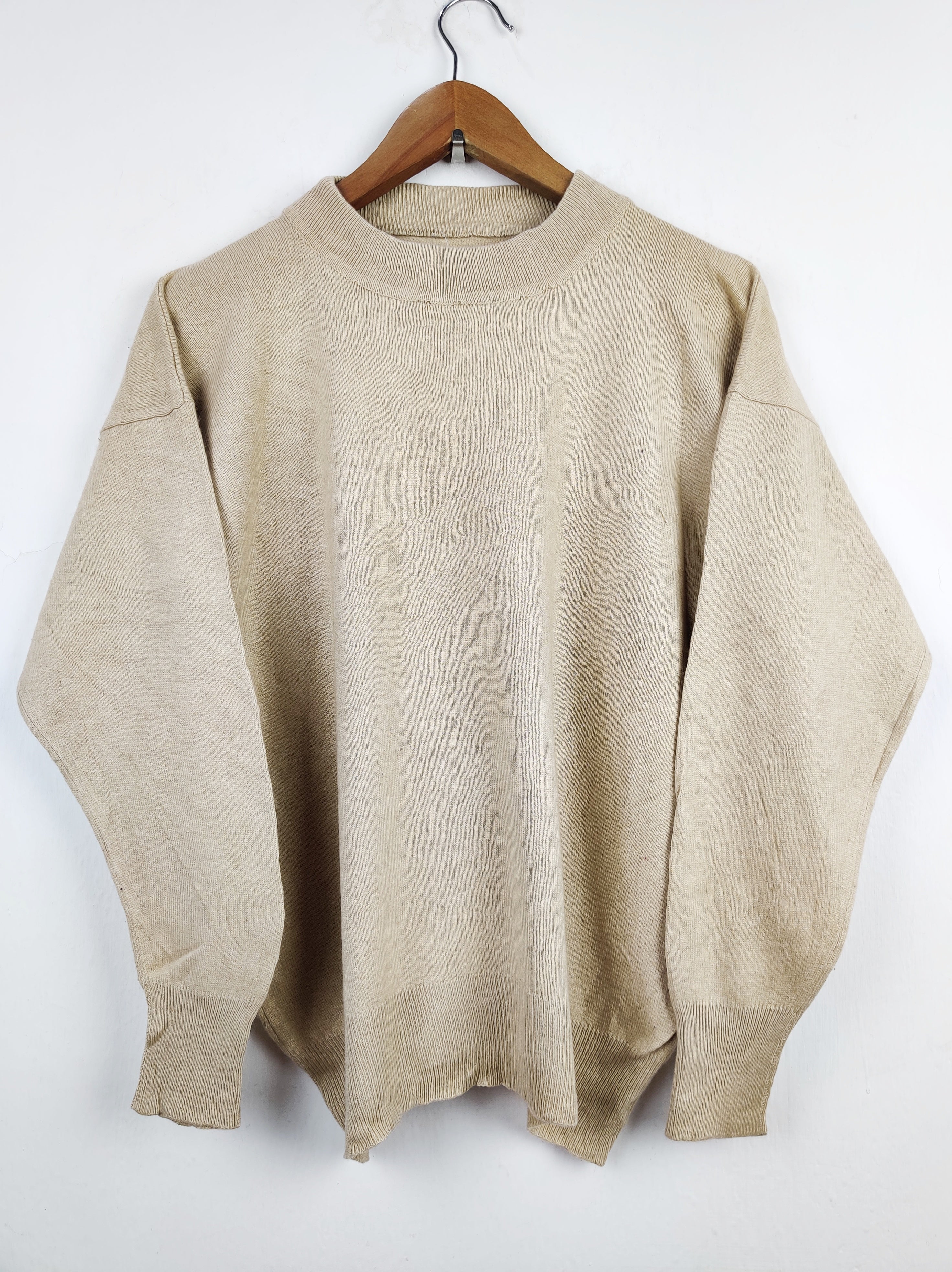 Buy online pre-used pre-loved 100% authentic & Original branded Unknown Brand (HT-1794) available in Pakistan. Top international brands avilable.
