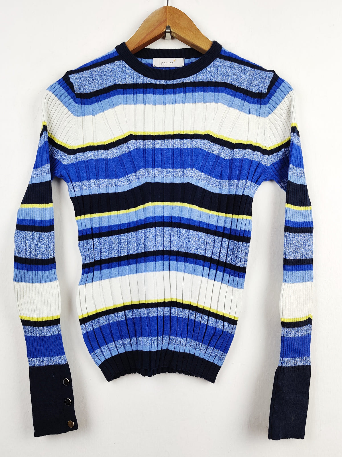 Buy online pre-used pre-loved 100% authentic & Original branded Marks & Spencer (HT-1822) available in Pakistan. Top international brands avilable.