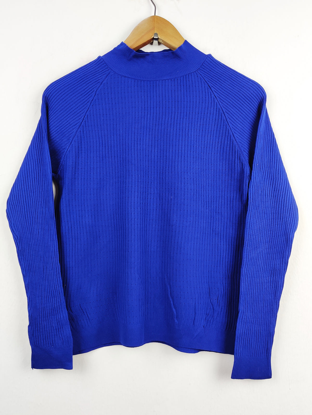 Buy online pre-used pre-loved 100% authentic & Original branded Mango (HT-1857) available in Pakistan. Top international brands avilable.