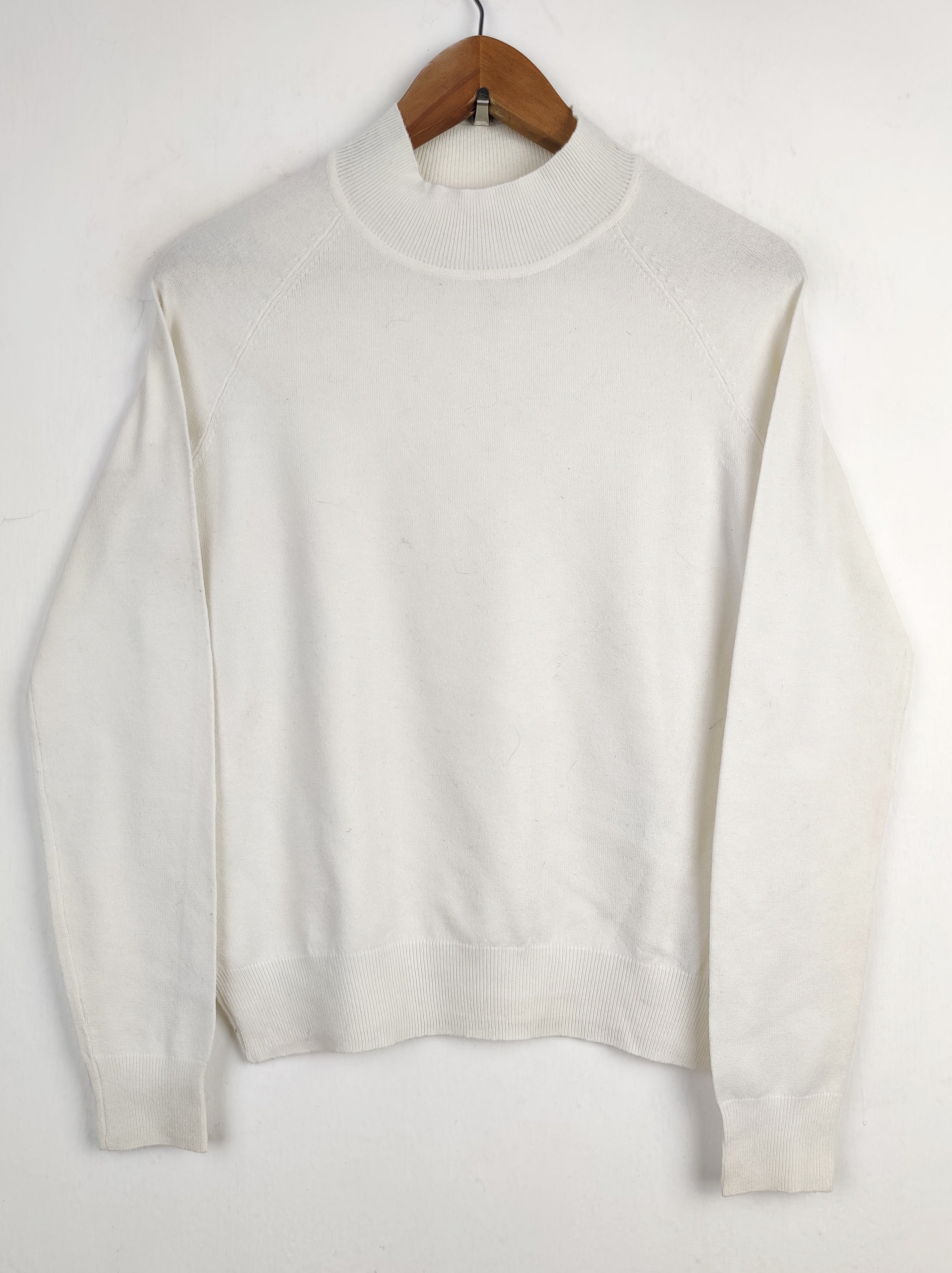 Buy online pre-used pre-loved 100% authentic & Original branded Primark (HT-1875) available in Pakistan. Top international brands avilable.