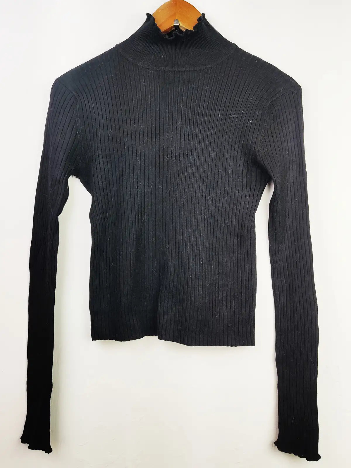 Buy online pre-used pre-loved 100% authentic & Original branded Zara (HT-1908) available in Pakistan. Top international brands avilable.