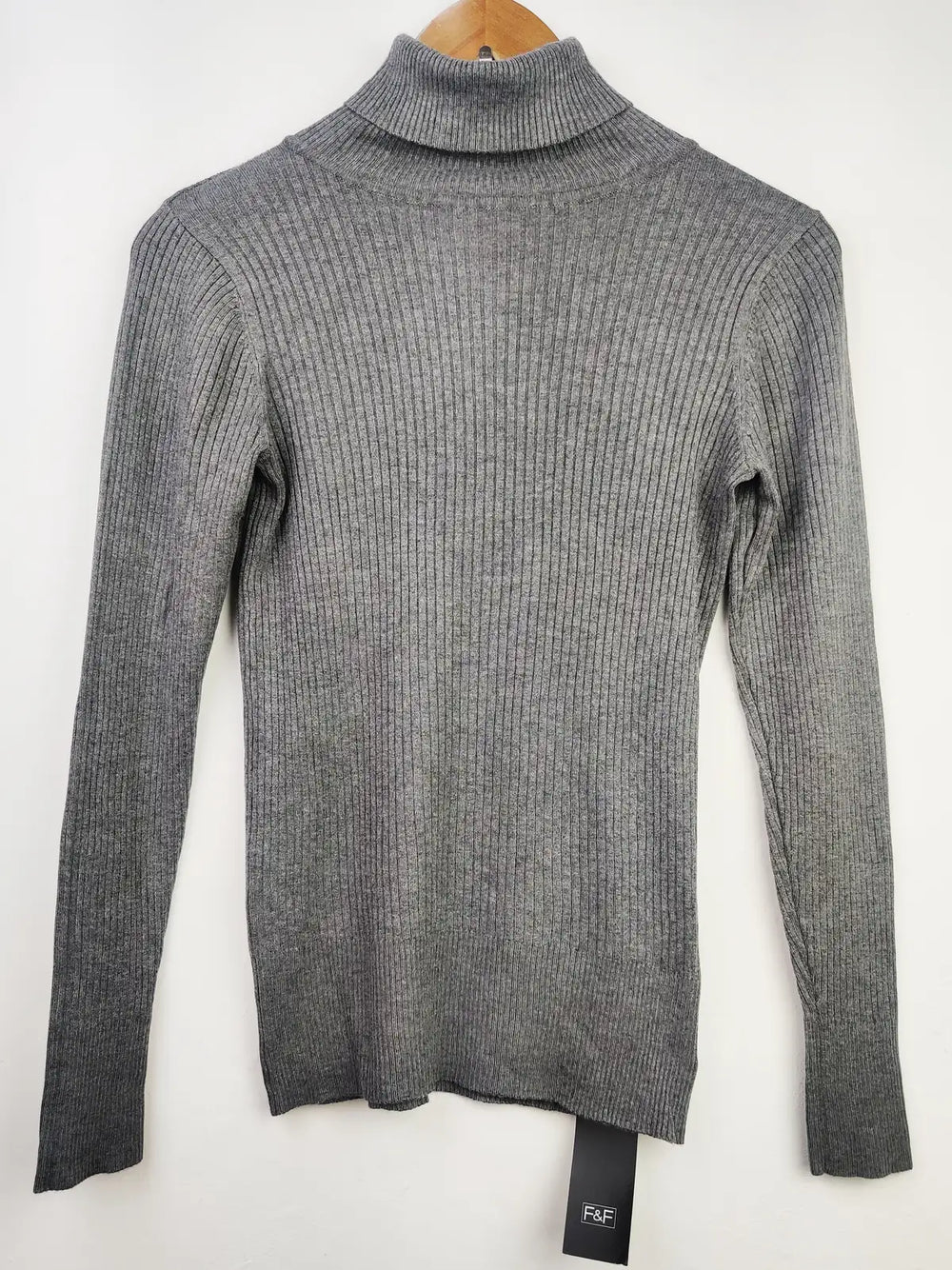 Buy online pre-used pre-loved 100% authentic & Original branded F&F (HT-1931) available in Pakistan. Top international brands avilable.